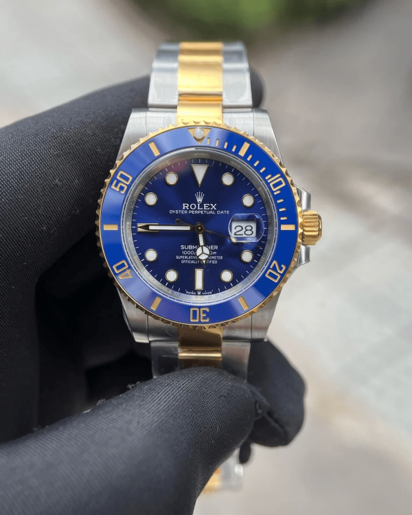 Rolex Submariner Date, 41mm Royal Blue and yellow gold - Image 2