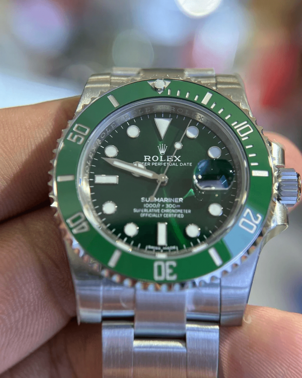 Rolex Submariner Date Green Hulk 40mm - Image 5
