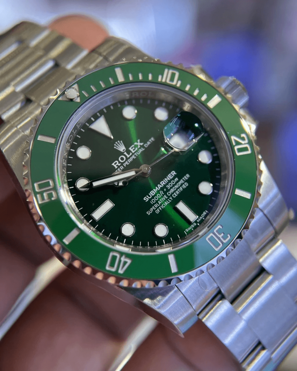 Rolex Submariner Date Green Hulk 40mm